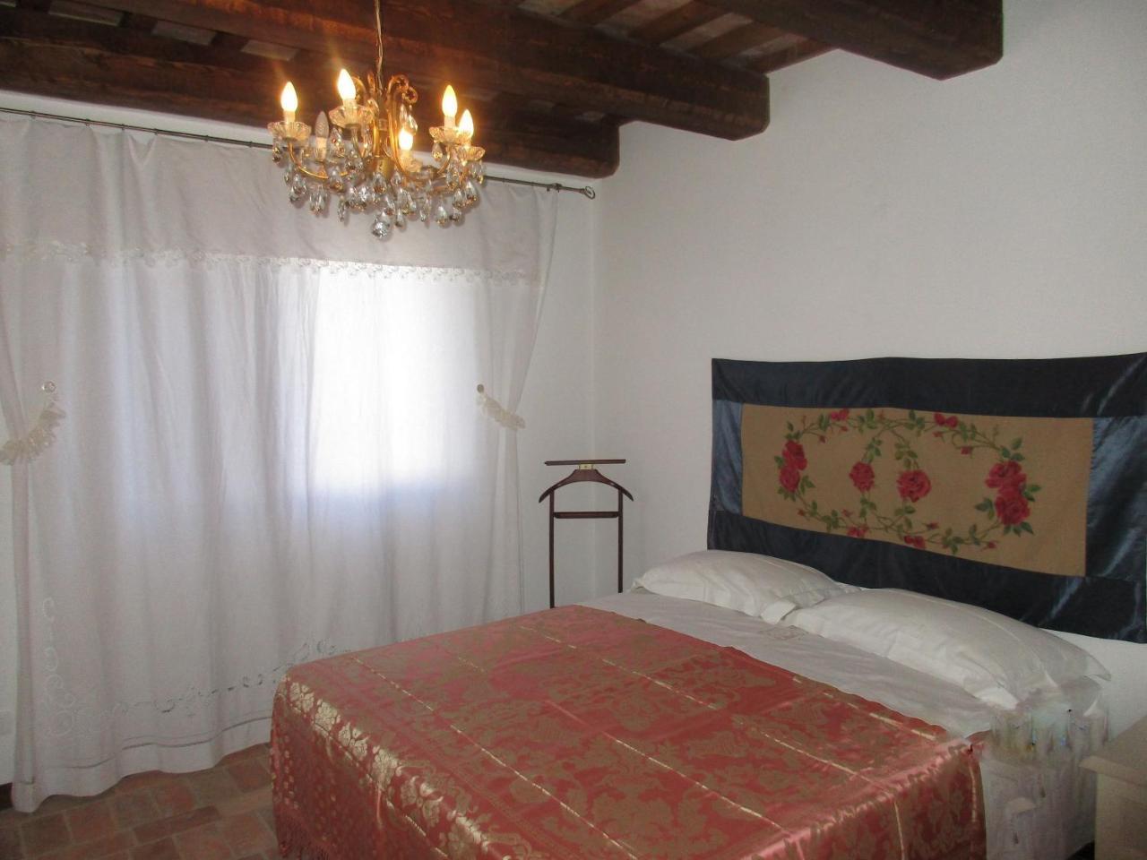 Casale San Martino Agriturismo Bio Sant'Angelo in Pontano Bagian luar foto