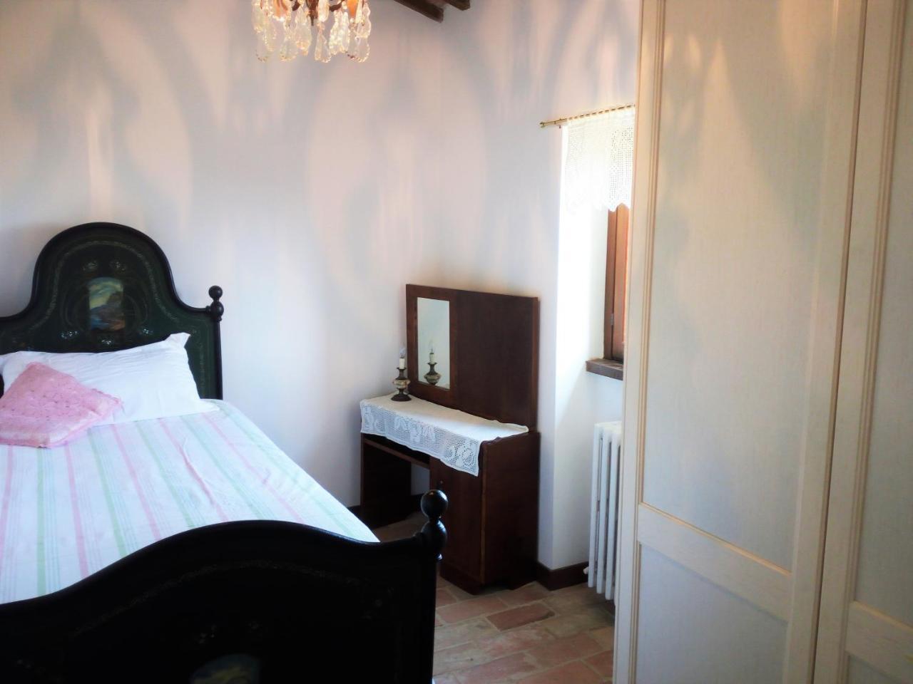 Casale San Martino Agriturismo Bio Sant'Angelo in Pontano Bagian luar foto