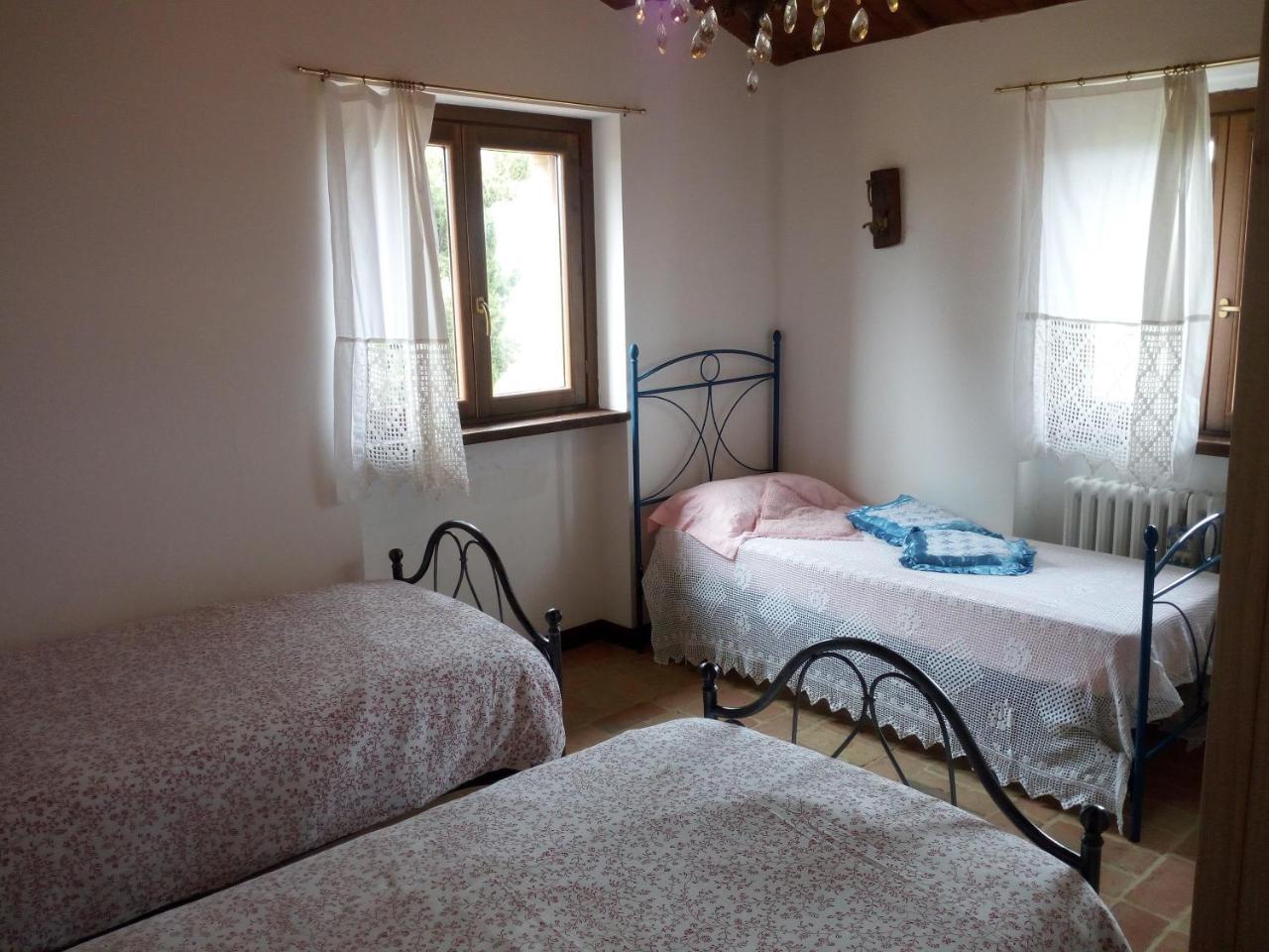 Casale San Martino Agriturismo Bio Sant'Angelo in Pontano Bagian luar foto